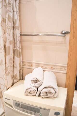 Апартаменты Tourist welcoming Old town apartment with a balcony Клайпеда Апартаменты с 2 спальнями-25