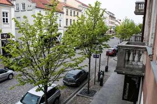 Апартаменты Tourist welcoming Old town apartment with a balcony Клайпеда Апартаменты с 2 спальнями-35